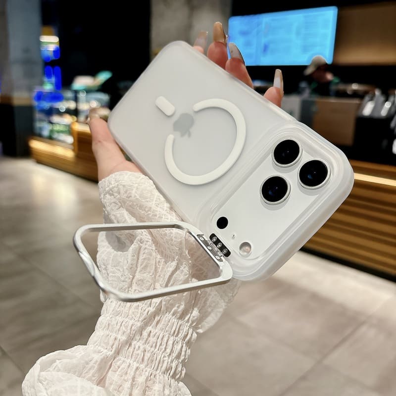 ChubbyArmor LensStand - Magnetic Case with Metal Lens Stand for iPhone 17