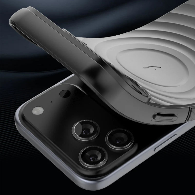 ChubbyArmor WaveShield – Full-Cover Shockproof Case With Built-in Lens Holder For iPhone 17